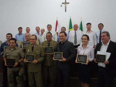 Noite de Homenagens