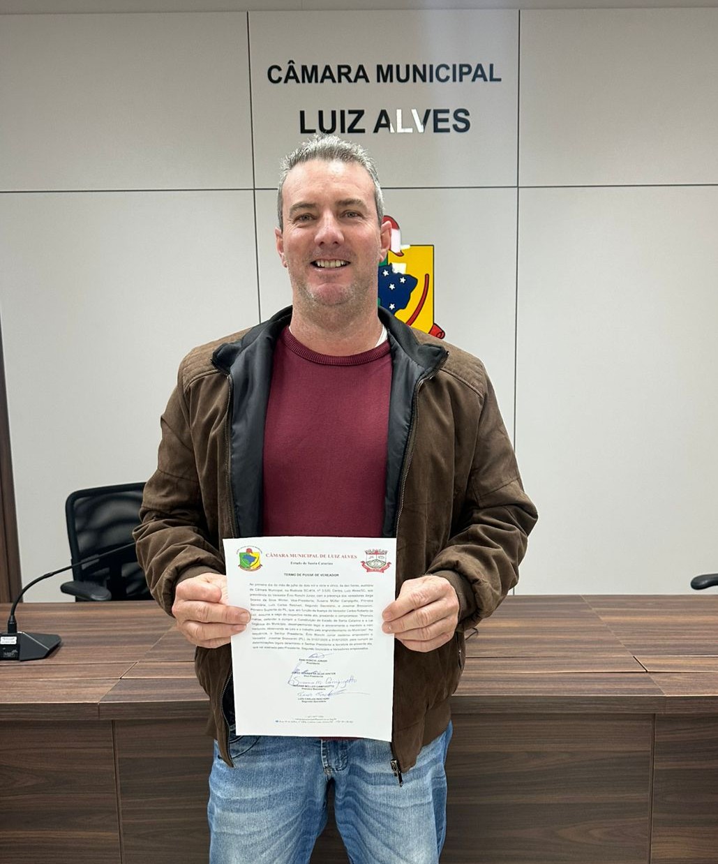 Vereador Carlos Roberto da Luz (PL), licencia-se pelo prazo de 30 (trinta) dias, assumindo o suplente de vereador Josemar Bressanini (PL).